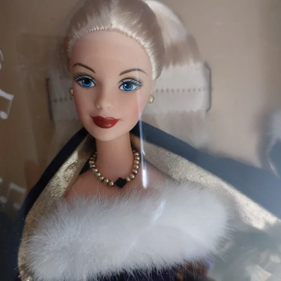 NIB Ring in the New Year Barbie,  2001 - Picture 2 of 12